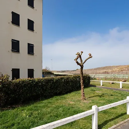 Appartement Front De Mer-9 By Interhome